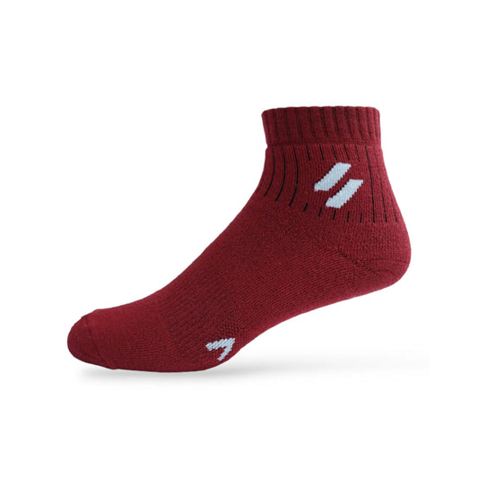 Men’s red sports socks – moisture-wicking ankle length